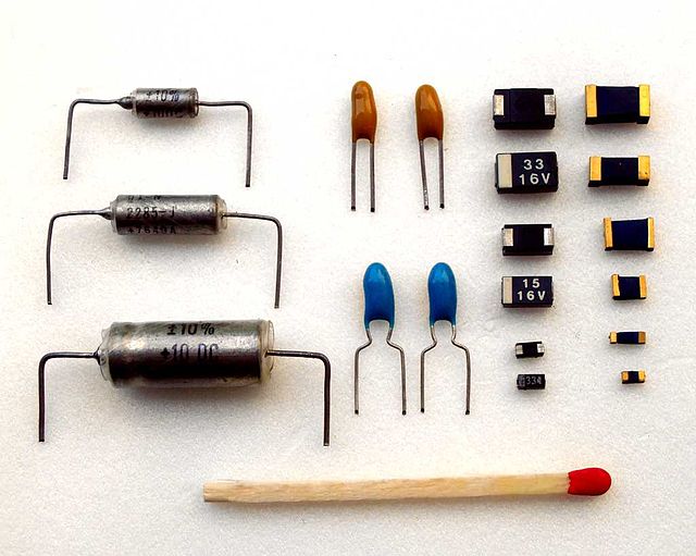 What Are The Main Functions Of A Capacitor In A Circuit